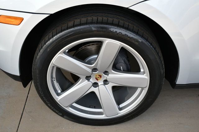 2018 Porsche Macan AWD 4 Door SUV W/Premium Package Plus and Navigation - 21099226 - 53