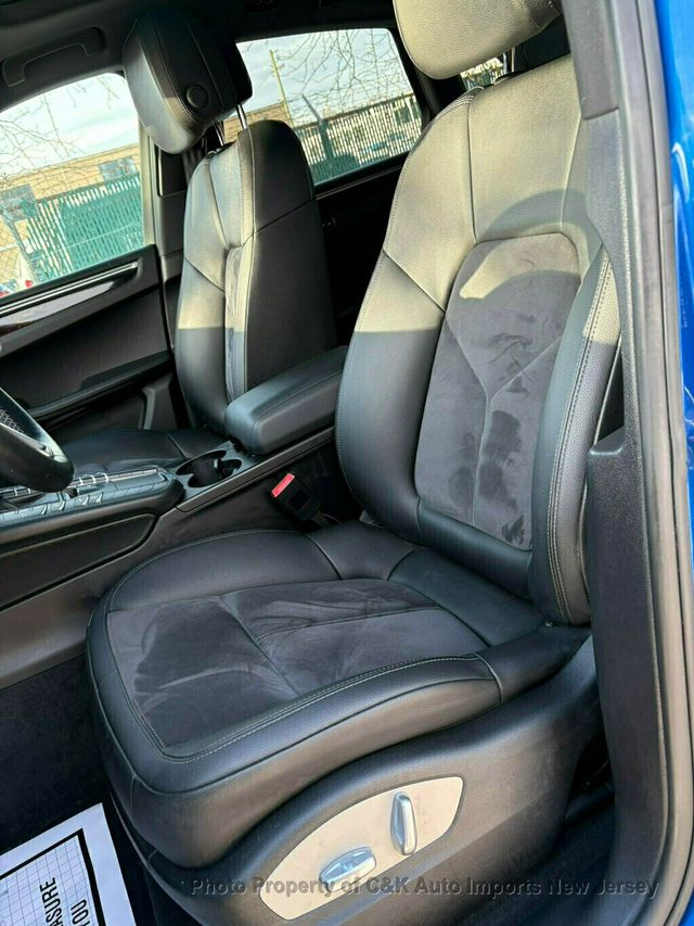 2018 Porsche Macan AWD,PANORAMIC ROOF,BI-XENON LIGHTING,LANE ASSIST,NAVIGATION - 22974861 - 18