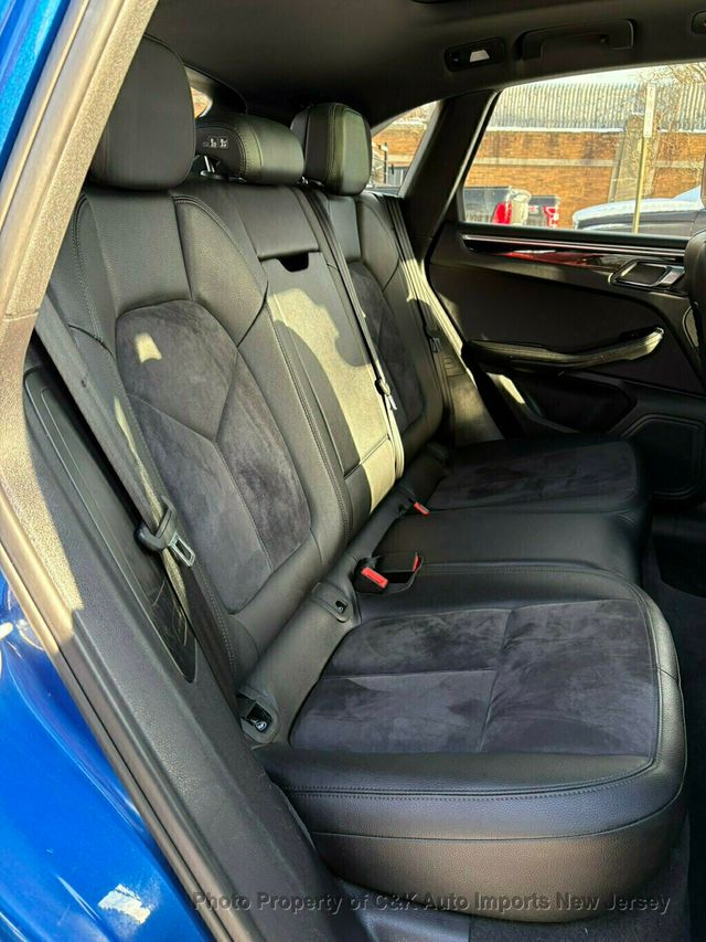 2018 Porsche Macan AWD,PANORAMIC ROOF,BI-XENON LIGHTING,LANE ASSIST,NAVIGATION - 22974861 - 26