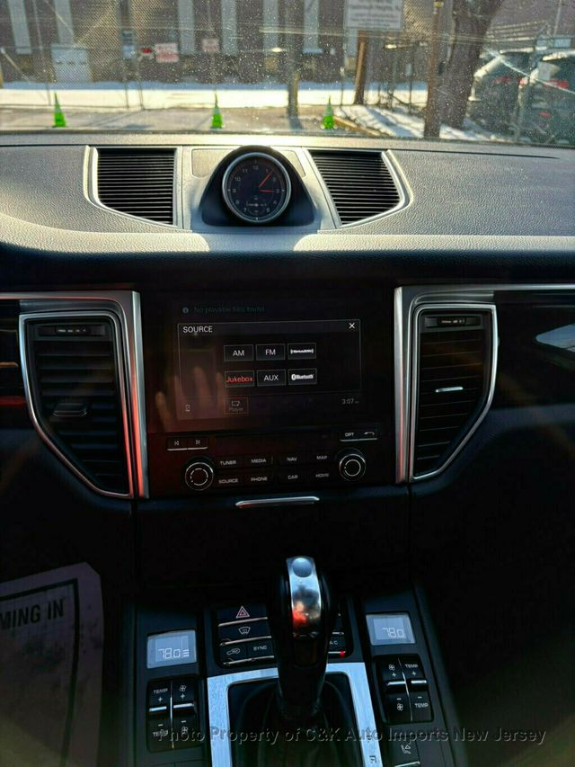 2018 Porsche Macan AWD,PANORAMIC ROOF,BI-XENON LIGHTING,LANE ASSIST,NAVIGATION - 22974861 - 38