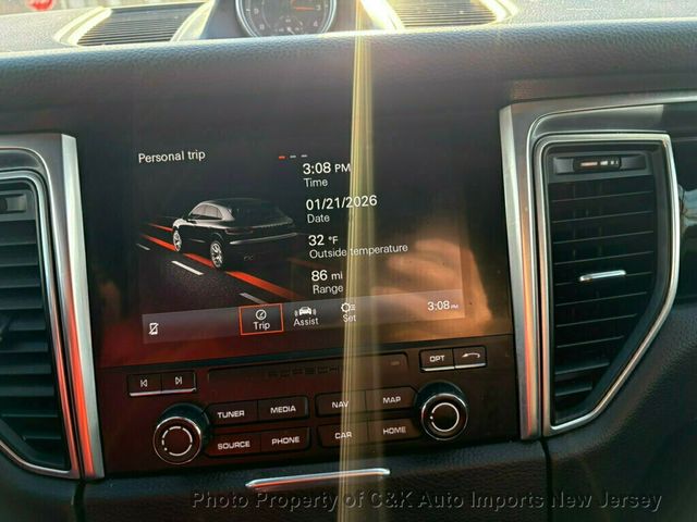 2018 Porsche Macan AWD,PANORAMIC ROOF,BI-XENON LIGHTING,LANE ASSIST,NAVIGATION - 22974861 - 41