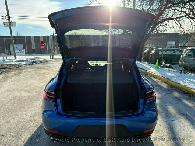 2018 Porsche Macan AWD,PANORAMIC ROOF,BI-XENON LIGHTING,LANE ASSIST,NAVIGATION - 22974861 - 43