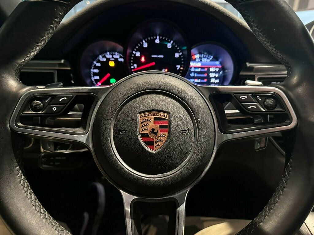 2018 Porsche Macan AWD/PanoRoof/PorscheConnect/LaneChangeAssist/PorscheEntry&Drive - 22736920 - 14