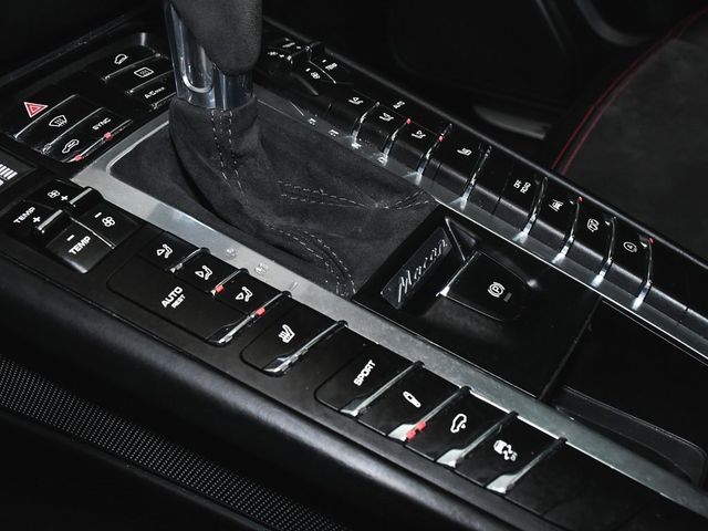 2018 Porsche Macan GTS - 22954245 - 37