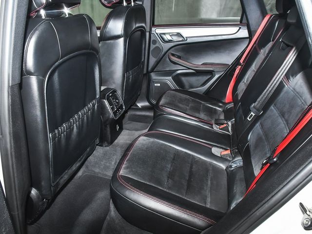 2018 Porsche Macan GTS - 22954245 - 44