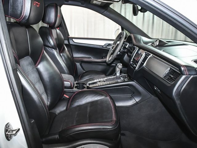 2018 Porsche Macan GTS - 22954245 - 49