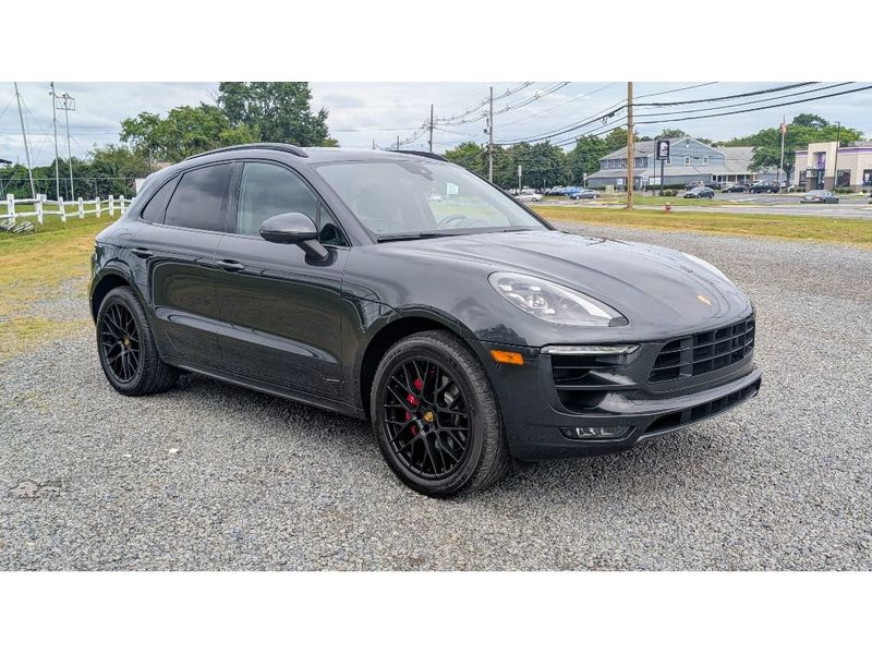 2018 Porsche Macan GTS photo 3