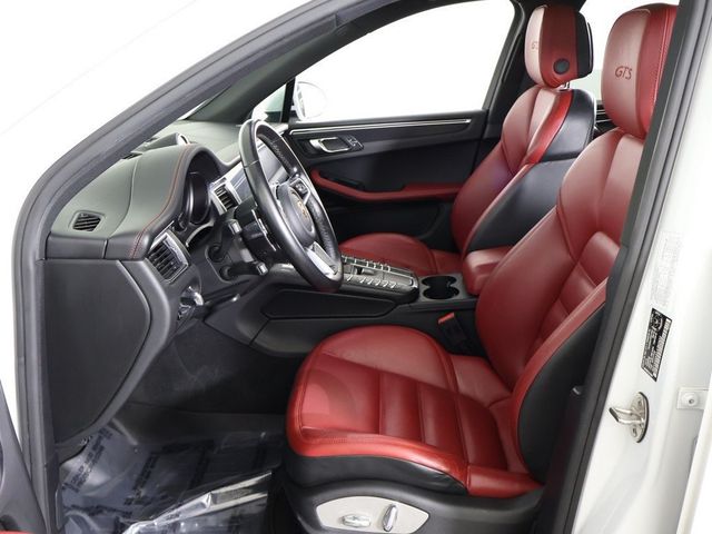 2018 Porsche Macan GTS - 22991859 - 32