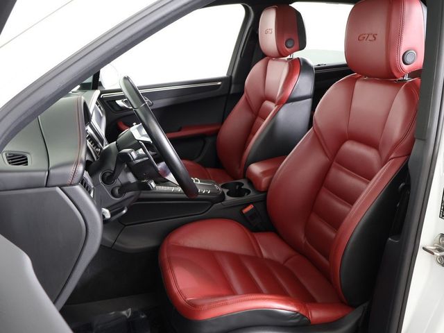 2018 Porsche Macan GTS - 22991859 - 34