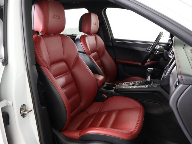 2018 Porsche Macan GTS - 22991859 - 35
