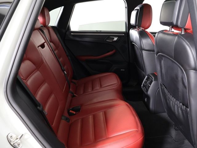 2018 Porsche Macan GTS - 22991859 - 38