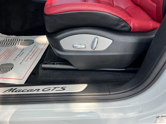 2018 Porsche Macan GTS - 23074863 - 13
