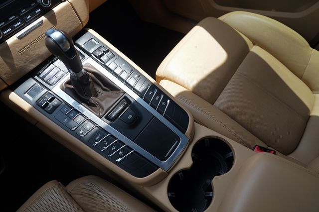 2018 Porsche Macan GTS - 23038443 - 35