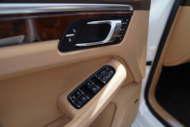 2018 Porsche Macan GTS - 23038443 - 40