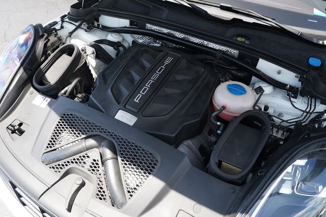 2018 Porsche Macan GTS - 23038443 - 43