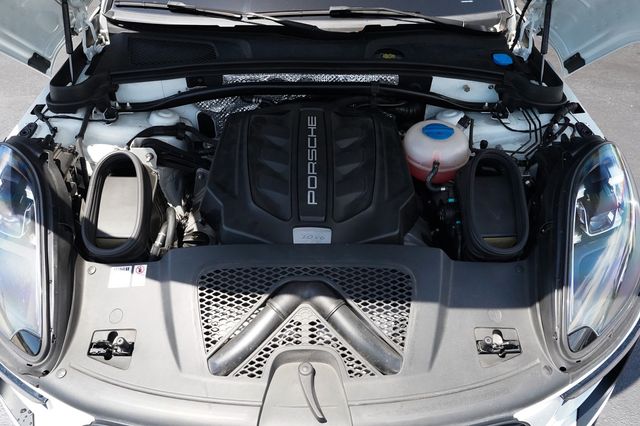 2018 Porsche Macan GTS - 23038443 - 45