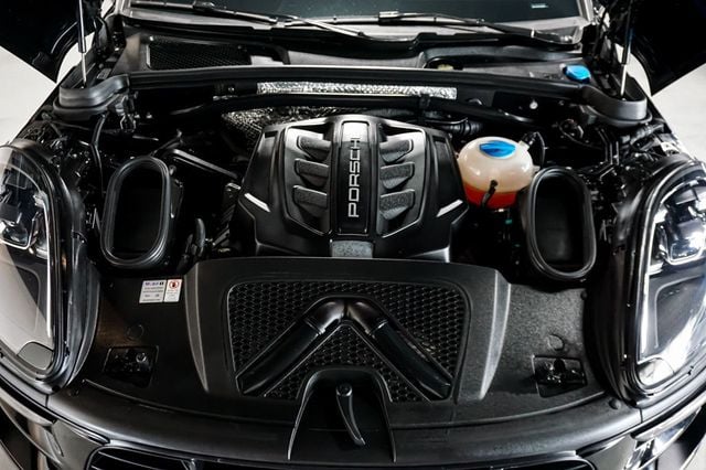 2018 Porsche Macan *GTS AWD* *PSCB* Deviated Stitching* *Sport Exhaust* *High MSRP* - 23019747 - 14