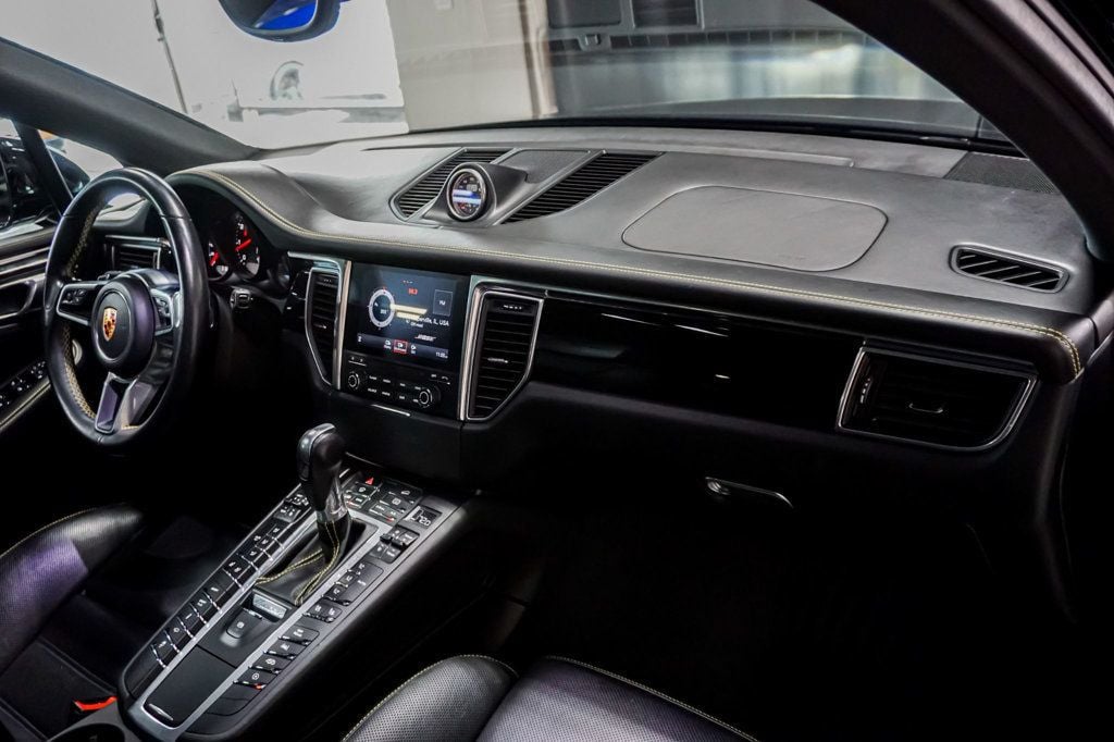 2018 Porsche Macan *GTS AWD* *PSCB* Deviated Stitching* *Sport Exhaust* *High MSRP* - 23019747 - 25