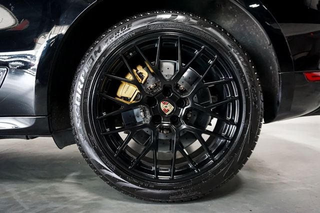 2018 Porsche Macan *GTS AWD* *PSCB* Deviated Stitching* *Sport Exhaust* *High MSRP* - 23019747 - 32