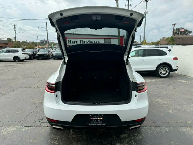 2018 Porsche Macan LocalTrade/Heated&CooledSeats/PanoramicRoof/BackupCamera - 22648611 - 13