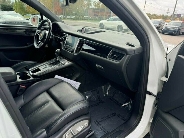 2018 Porsche Macan LocalTrade/Heated&CooledSeats/PanoramicRoof/BackupCamera - 22648611 - 18