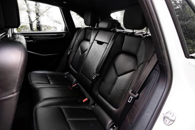 2018 Porsche Macan LocalTrade/MSRP$69710/PremiumPkgPlus/PanoramicSunroof/NAV - 23071302 - 22