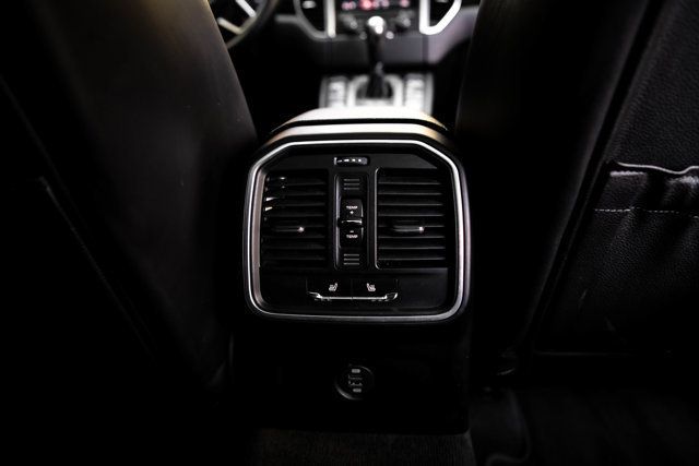 2018 Porsche Macan LocalTrade/MSRP$69710/PremiumPkgPlus/PanoramicSunroof/NAV - 23071302 - 37