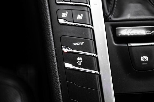 2018 Porsche Macan LocalTrade/MSRP$69710/PremiumPkgPlus/PanoramicSunroof/NAV - 23071302 - 39
