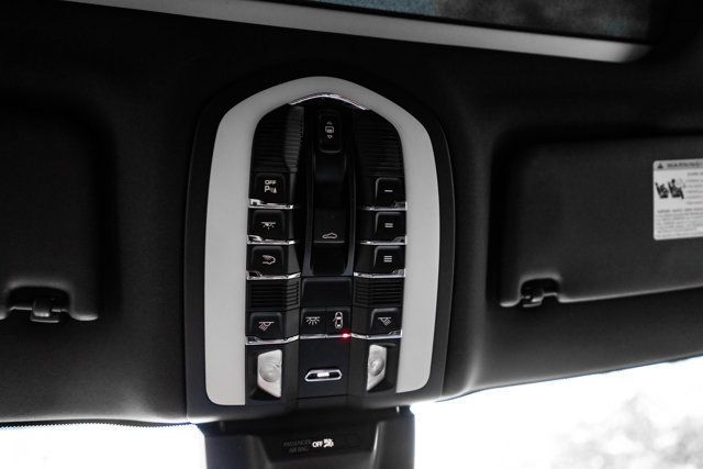 2018 Porsche Macan LocalTrade/MSRP$69710/PremiumPkgPlus/PanoramicSunroof/NAV - 23071302 - 45
