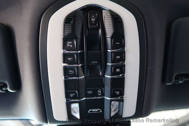 2018 Porsche Macan Macan S - 23097879 - 36