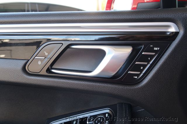 2018 Porsche Macan Macan S - 23097879 - 42