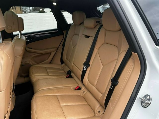 2018 Porsche Macan MSRP$64120/PremiumPkgPlus/Heated&CooledSeats/PanoramicRoof/NAV - 22963426 - 12