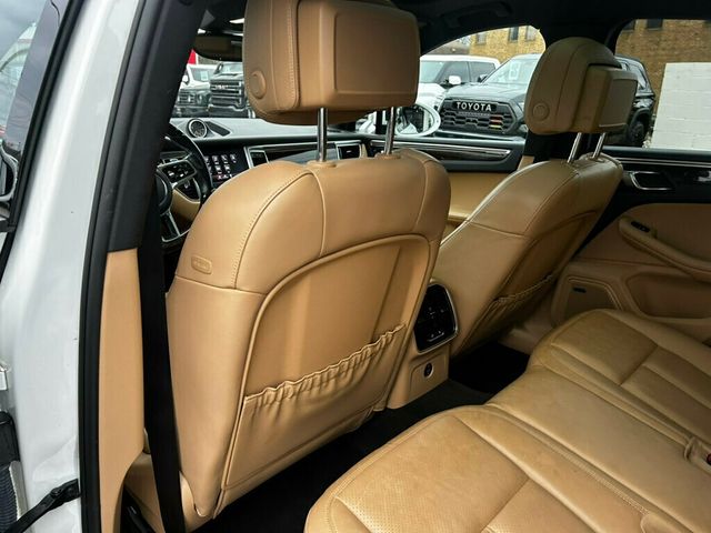 2018 Porsche Macan MSRP$64120/PremiumPkgPlus/Heated&CooledSeats/PanoramicRoof/NAV - 22963426 - 13