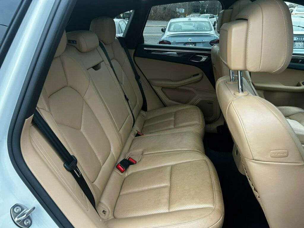 2018 Porsche Macan MSRP$64120/PremiumPkgPlus/Heated&CooledSeats/PanoramicRoof/NAV - 22963426 - 17