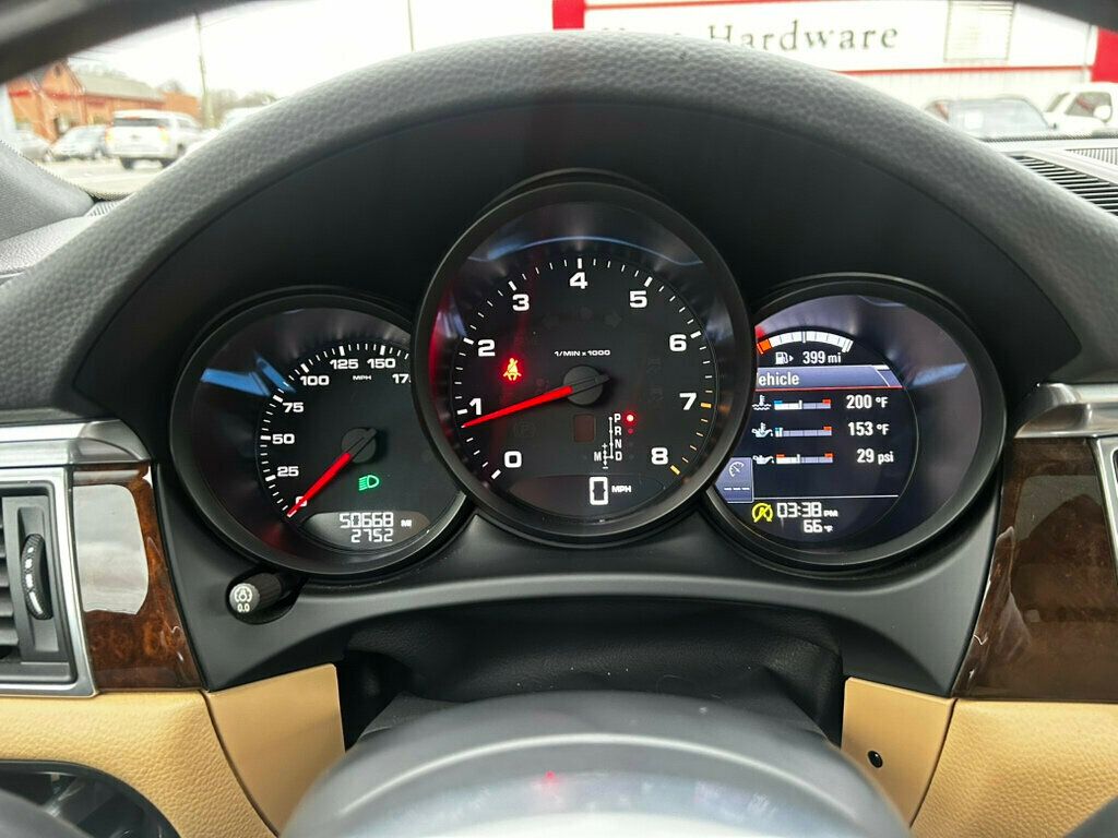 2018 Porsche Macan MSRP$64120/PremiumPkgPlus/Heated&CooledSeats/PanoramicRoof/NAV - 22963426 - 22