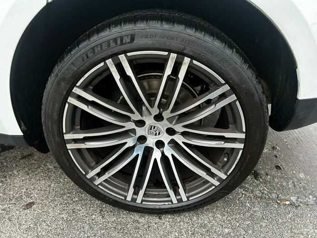 2018 Porsche Macan MSRP$64120/PremiumPkgPlus/Heated&CooledSeats/PanoramicRoof/NAV - 22963426 - 31