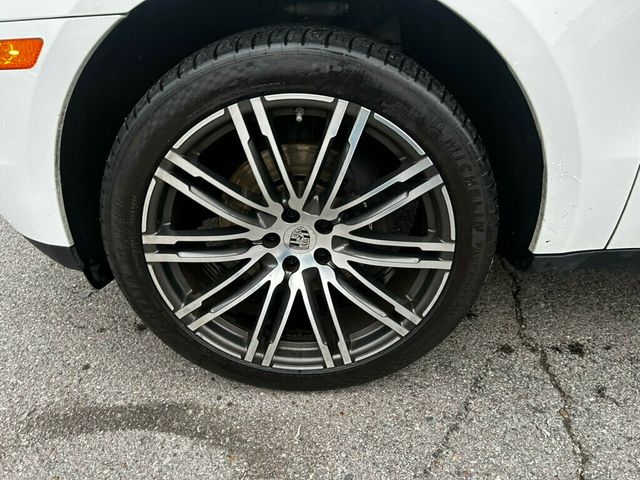 2018 Porsche Macan MSRP$64120/PremiumPkgPlus/Heated&CooledSeats/PanoramicRoof/NAV - 22963426 - 32