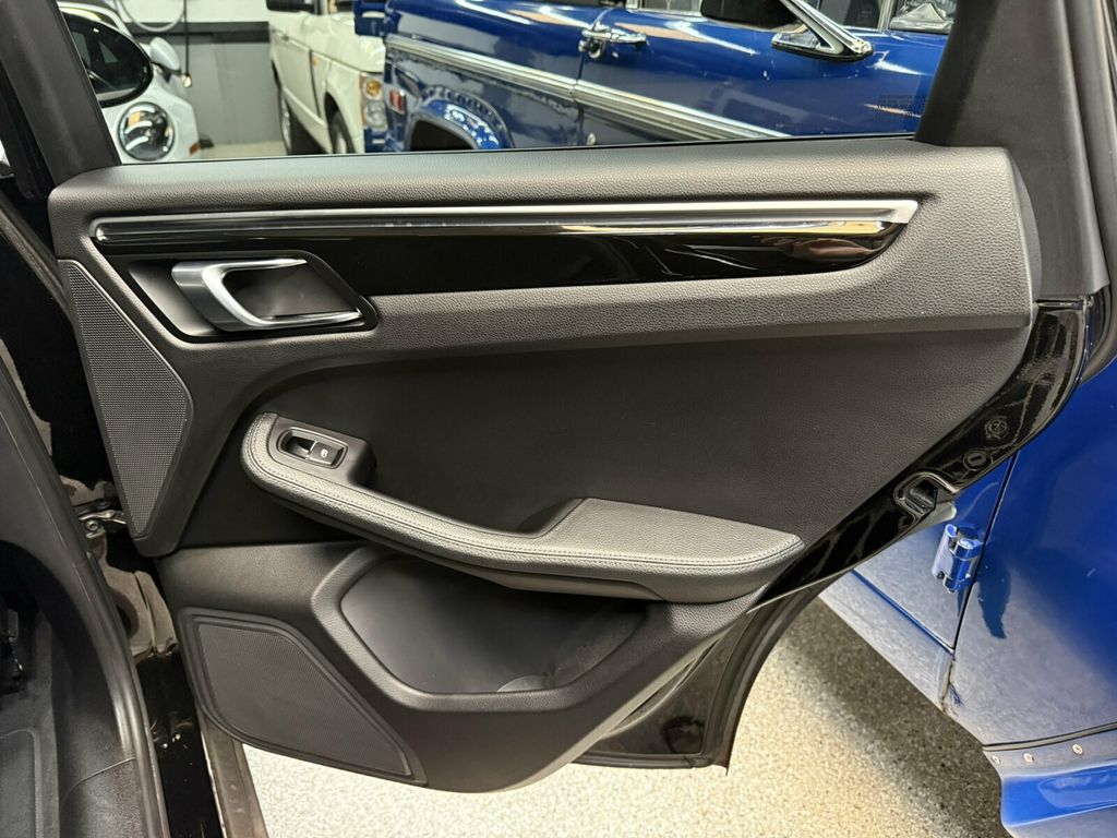 2018 Porsche Macan Park Assist Pkg/Lane Departure Warning/20'' RS Spyder Wheels - 23068863 - 18