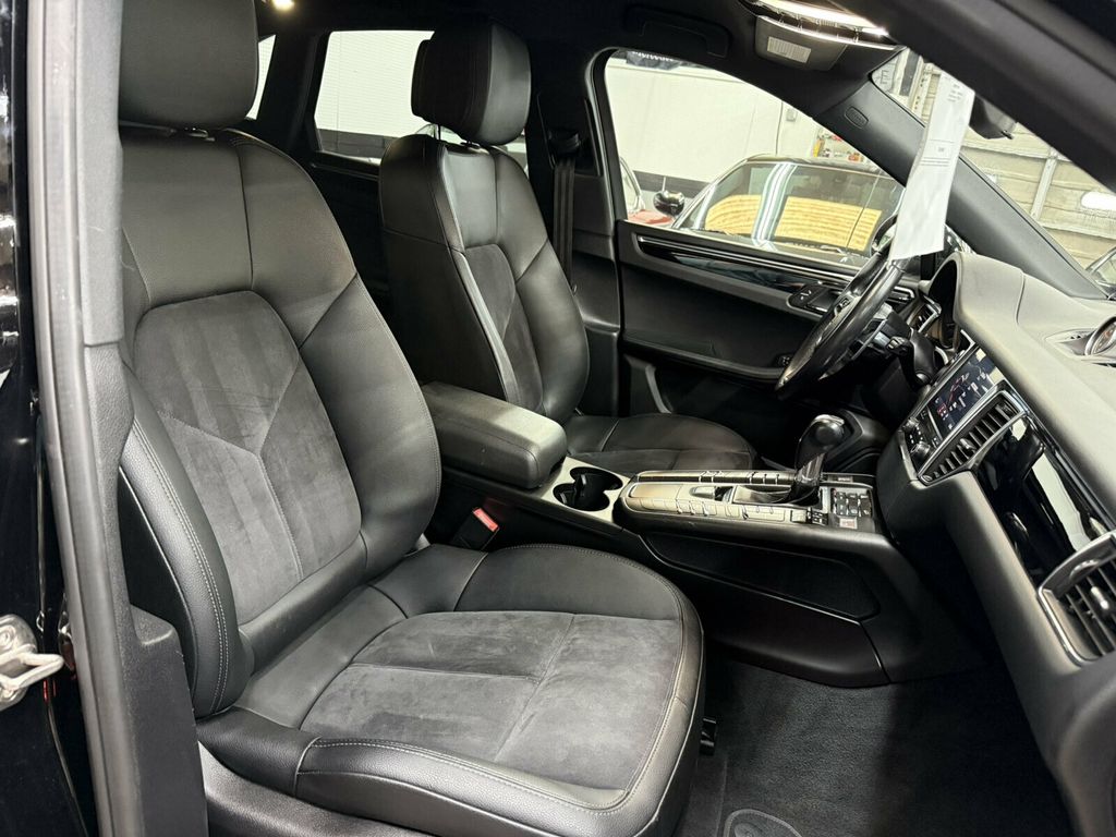 2018 Porsche Macan Park Assist Pkg/Lane Departure Warning/20'' RS Spyder Wheels - 23068863 - 23
