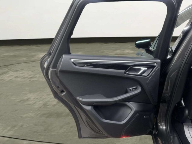 2018 Porsche Macan S - 23012143 - 15