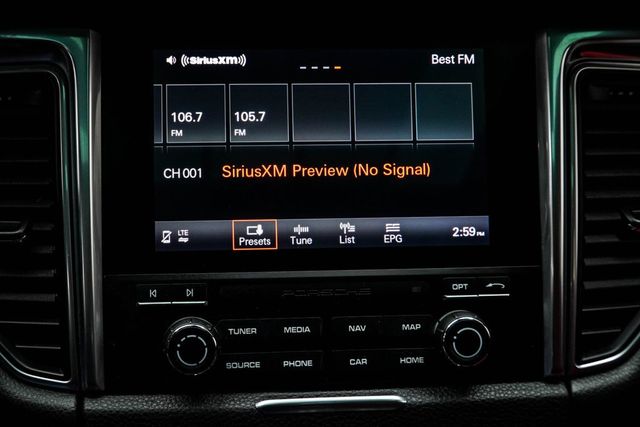 2018 Porsche Macan S - 22996880 - 26