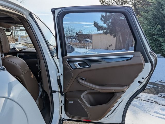 2018 Porsche Macan S - 23019481 - 11