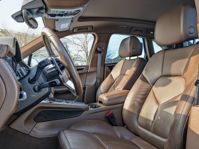 2018 Porsche Macan S - 23019481 - 17