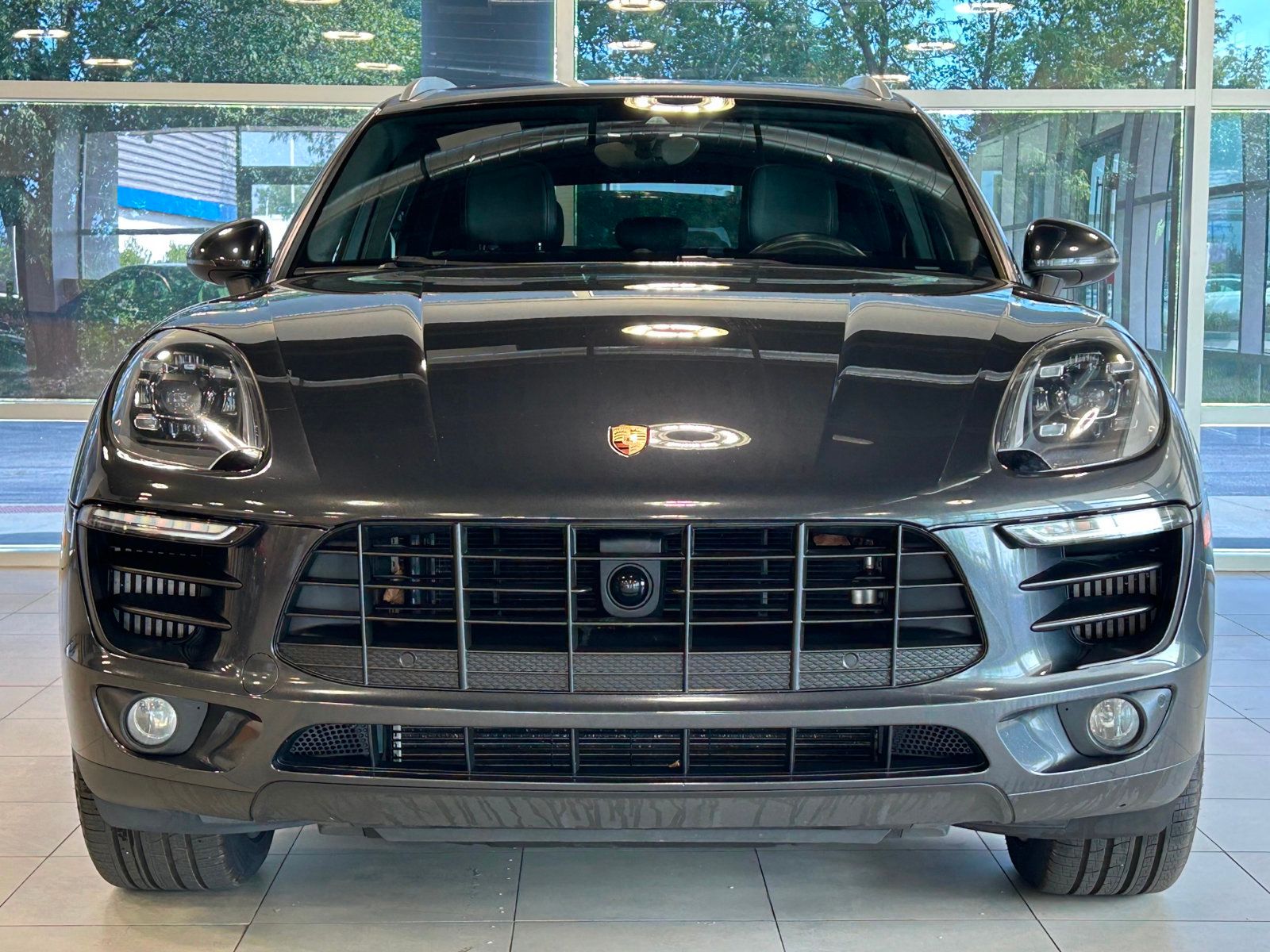 2018 Porsche Macan S photo 2