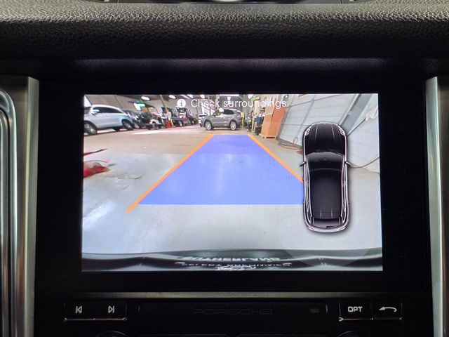 2018 Porsche Macan S - 23052594 - 32