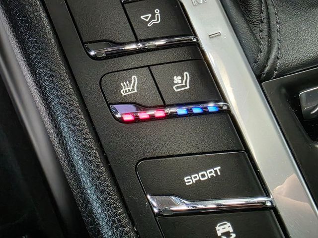 2018 Porsche Macan S - 23052594 - 37