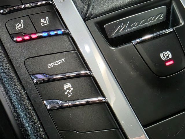 2018 Porsche Macan S - 23052594 - 38