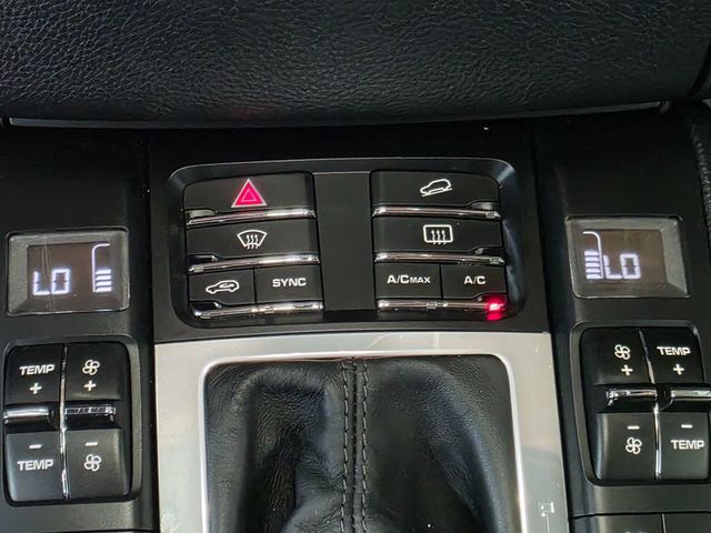 2018 Porsche Macan S - 23052594 - 41