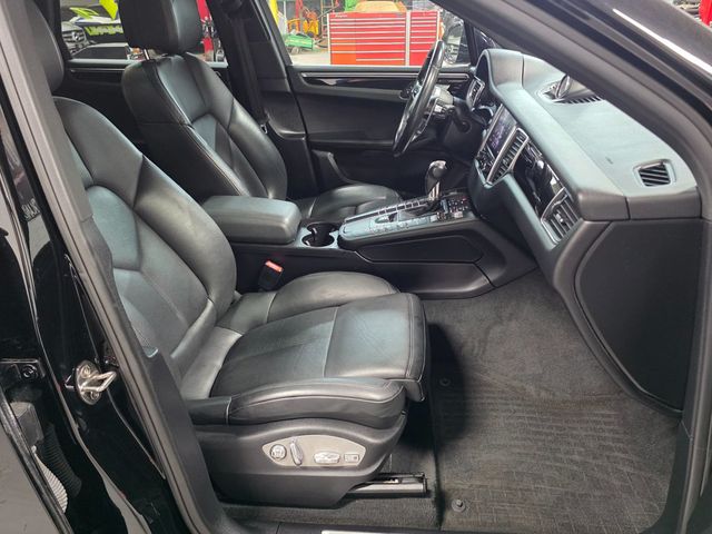 2018 Porsche Macan S - 23052594 - 44