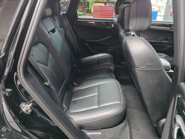 2018 Porsche Macan S - 23052594 - 46